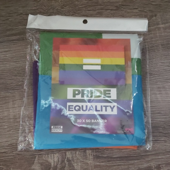 Pride PRIDE EQUALITY 30" X 50" banner - Picture 2 of 4
